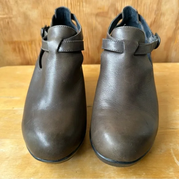 Dansko Franka Heeled Wedge Gray Leather Strappy Ankle Bootie - Picture 10 of 10